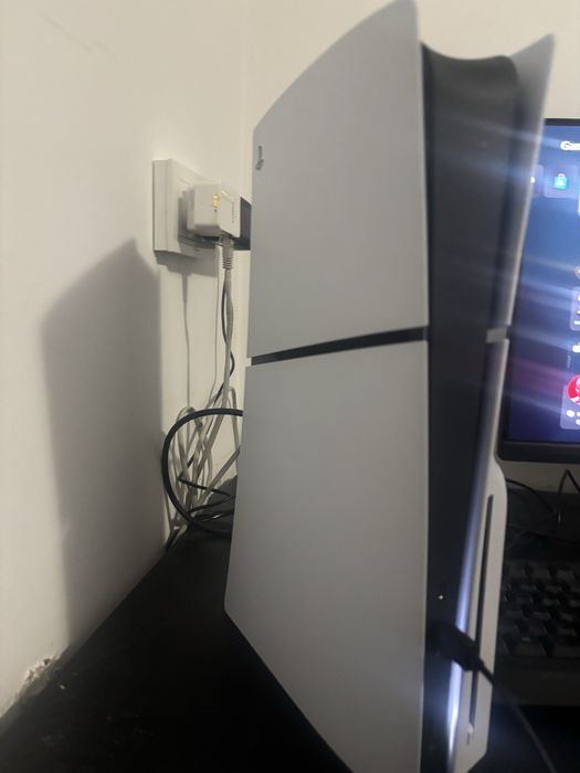 Vand ps 5 slim disk cu monitor 200 hz