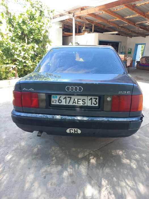 Продам Ауди 100.