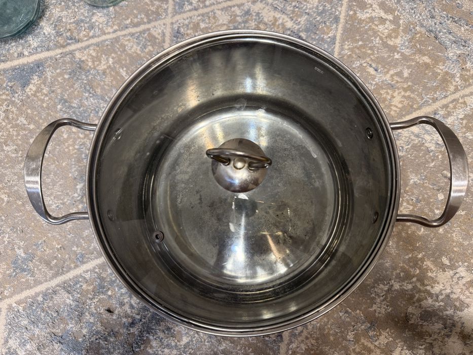 Продам кастрюлю