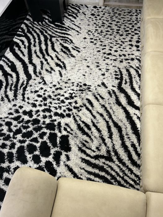 Продам ковер 2,5• 4,0