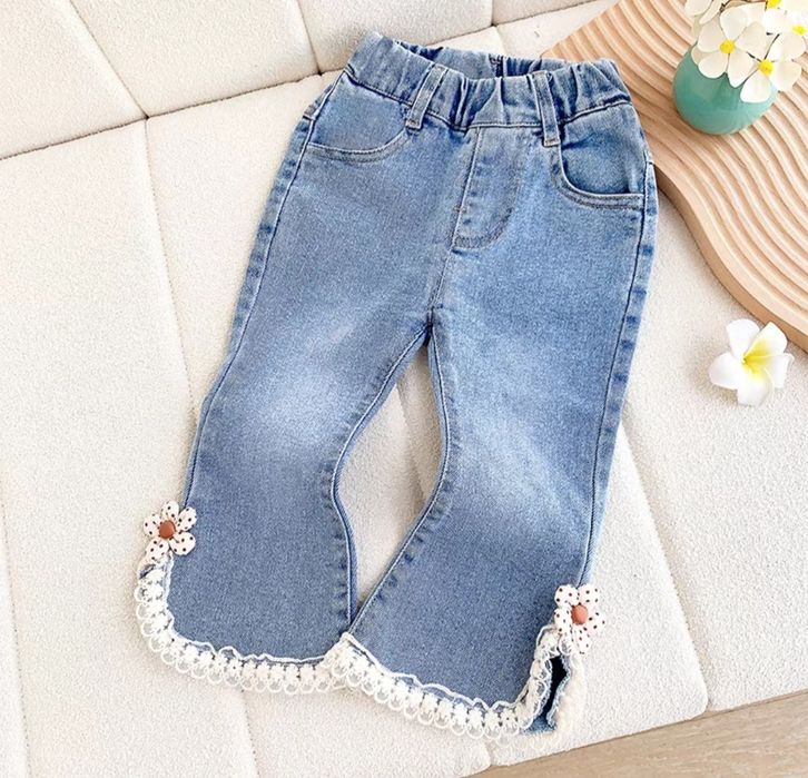 Продам новые джинсы на девочку