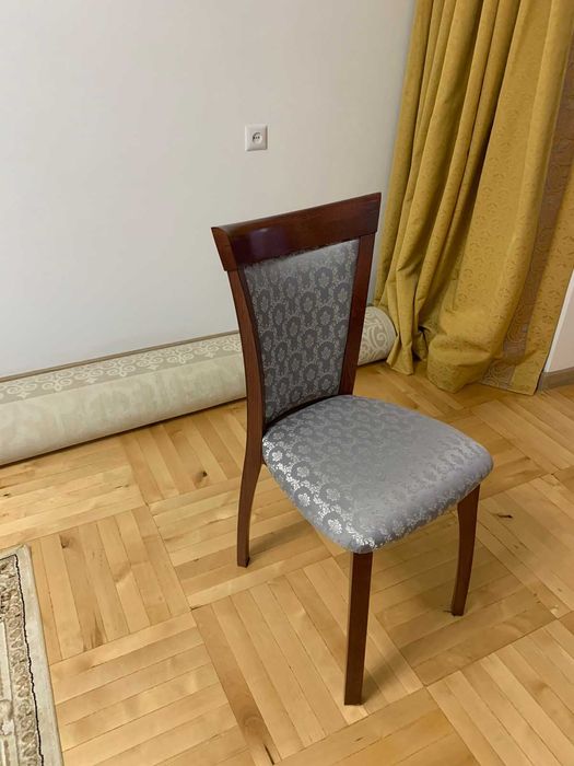 Cтол,стулья, тумба под телевизор