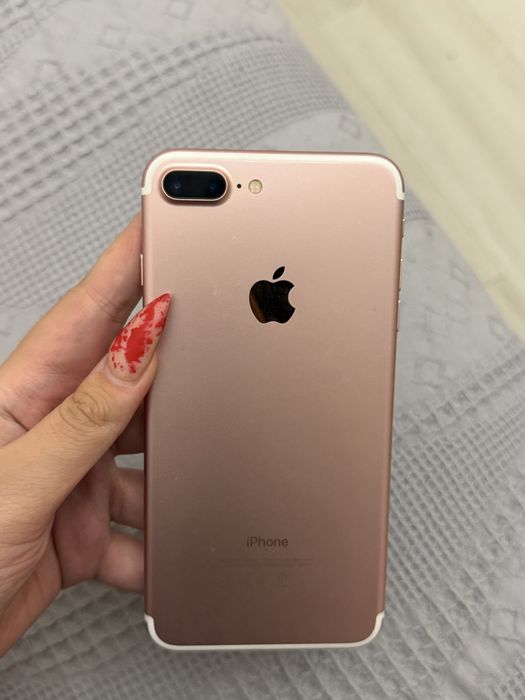 iPhone 7 plus golden rose