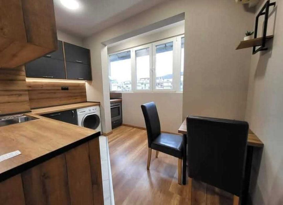 Дава се под наем Тристаен апартамент в Варна, Левски - 65 кв.м за 408 € - Снимка #2