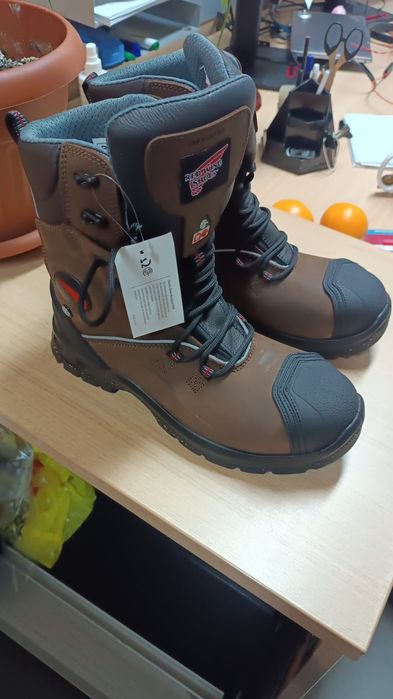 Спецобувь. Rebwing