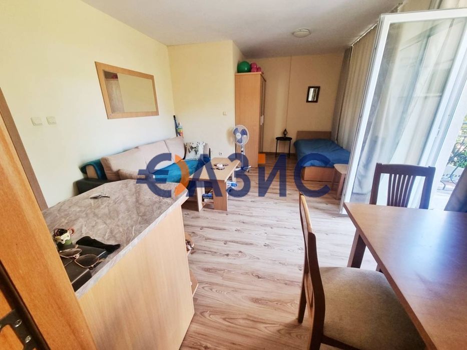 Продава се Двустаен апартамент в к.к. Слънчев бряг - 47 кв.м за 1488 €/кв.м - Снимка #4