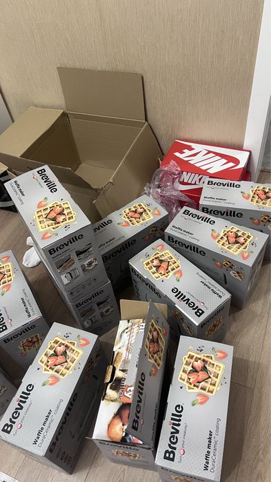 Вафельница Breville VST072