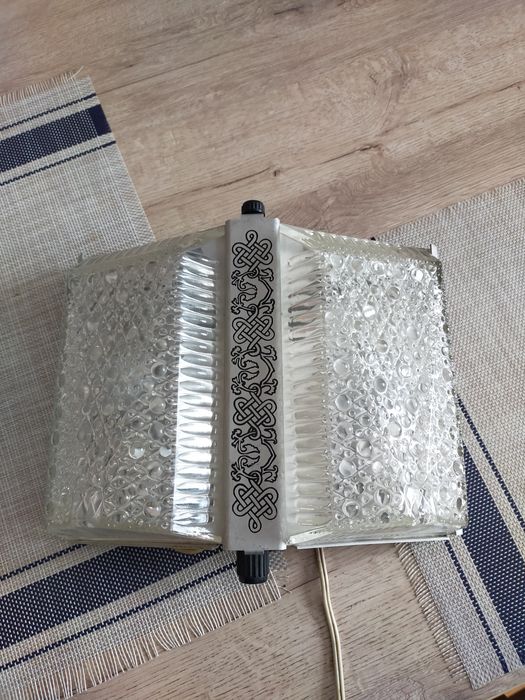 Люстры , б/ у, в хорошем состоянии