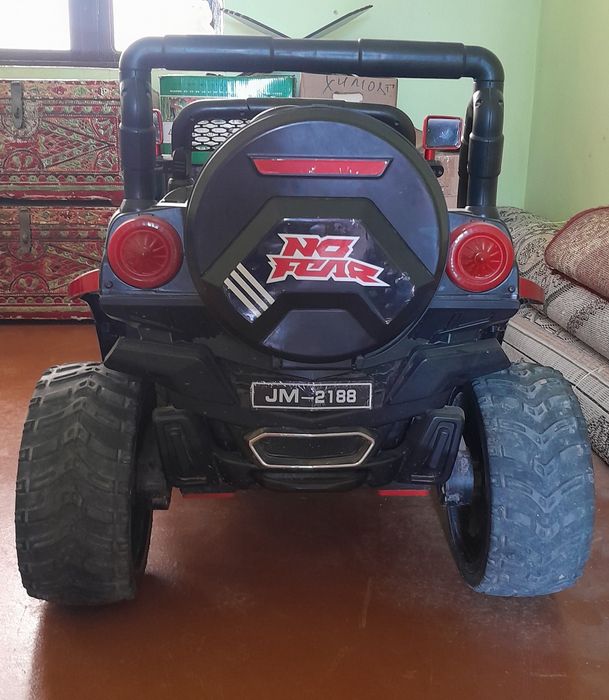 Mashina pulti bilan