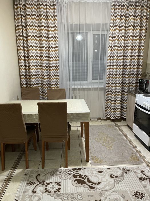 Сдам 2х ком люкс, район рынка!