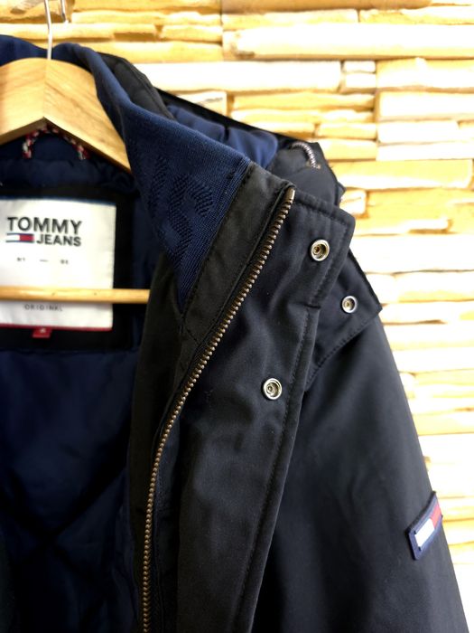 Geaca Tommy,marime S,ca noua,impecabila,superba