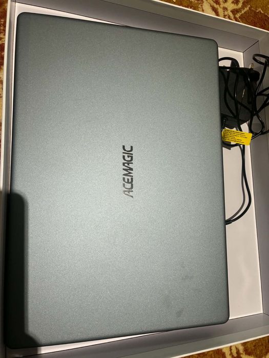 Laptop ACEMAGIC 15.6” – Intel N97 / 16GB RAM / 512GB SSD / Windows 11 Pro  Vând laptop ACEMAGIC în stare foarte bună, potrivit pentru muncă.