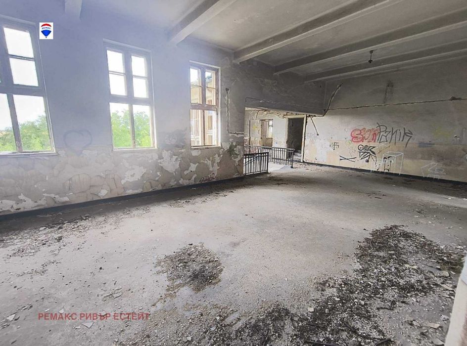 Продава се Промишлена сграда в с. Екзарх Йосиф, Област Русе - 697 кв.м за 130 €/кв.м - Снимка #5