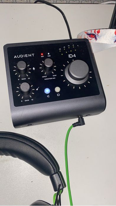Аудиокарта audient ID4 MKII