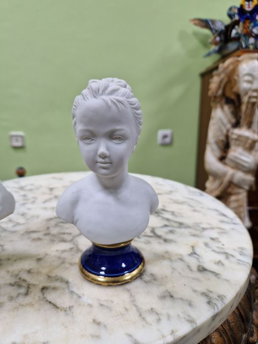 Чифт Уникални антикварни порцеланови бюстове Capodimonte