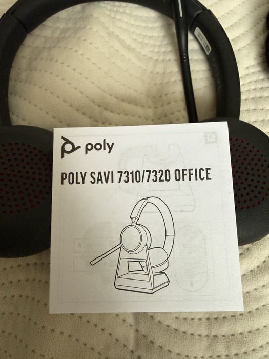 Продавам слушлки Poly savi 7320 office