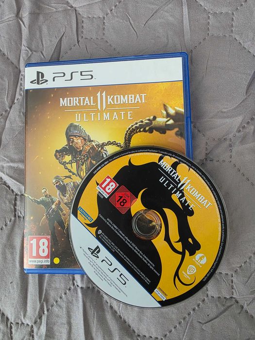 Продавам 3 игри за pls5 GTA V mortal Kombat11 Fc 25 и слушалки оргинални на samsung buds3 всичко е в добро състояние