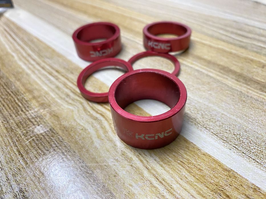 Топ MTB компоненти: Чисто нов сет KCNC, ACROS и Loose Riders