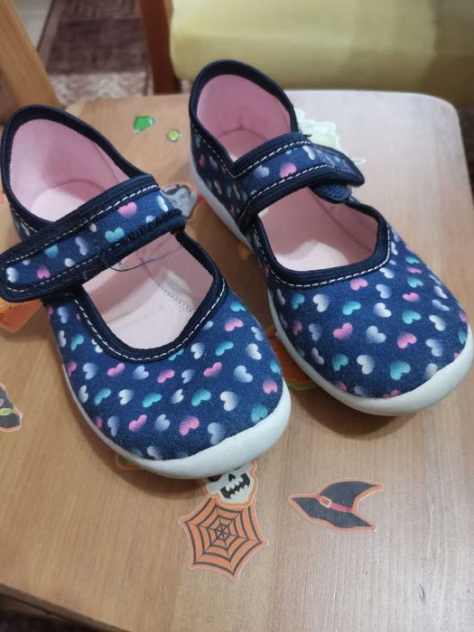 Детски пантофи за момиче
