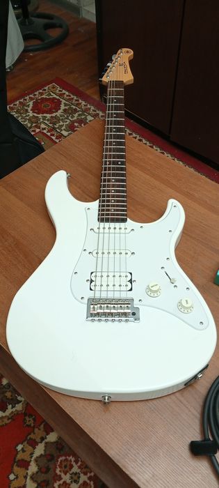 Yamaha Pacifica, гитарный процессор.