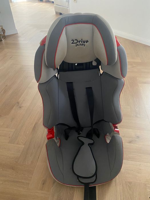 Scaun de masina cu isofix