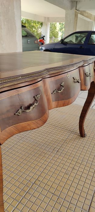 Класическо писалище / бюро и офис кресло