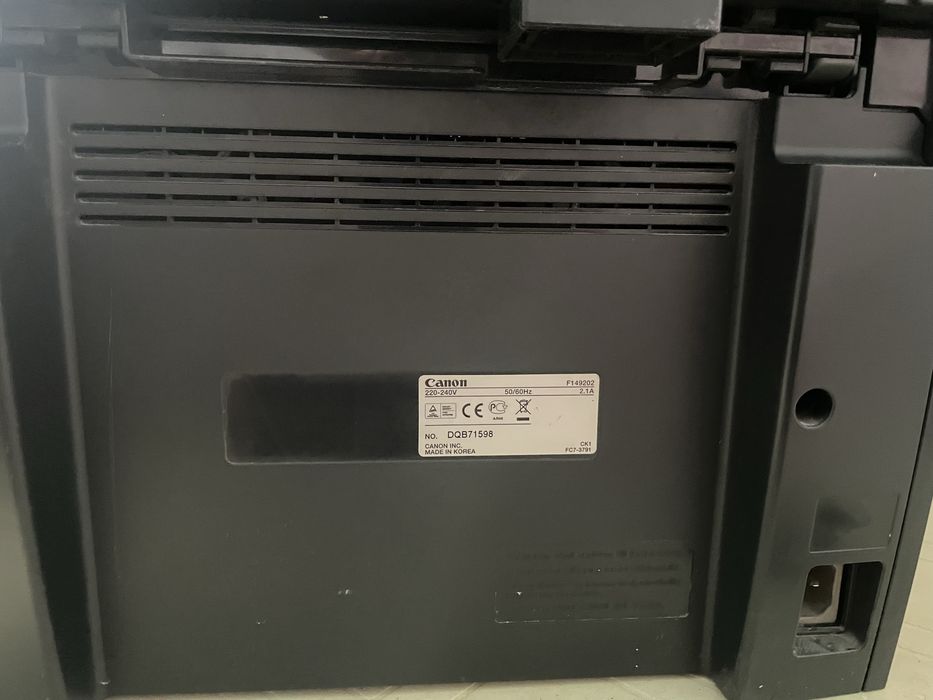 Canon MF4018 lazerli printer (kartrij va kabeli bor)