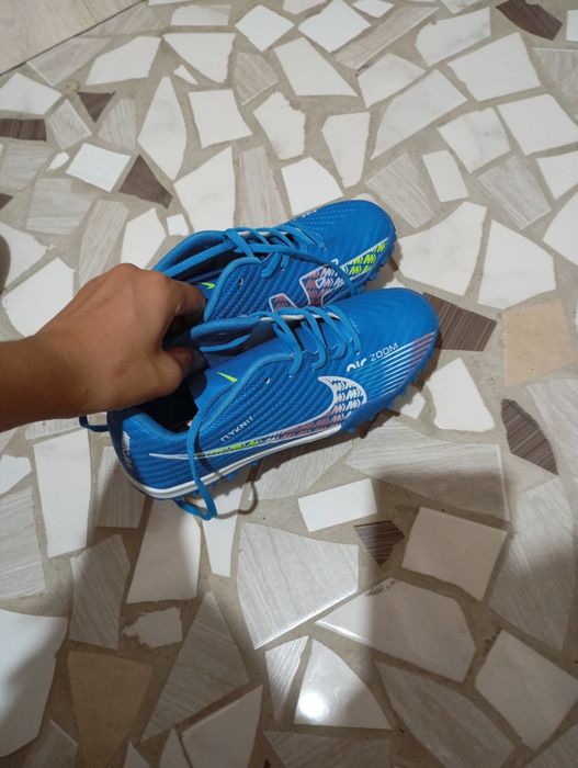 Сороконожки либо бутсы