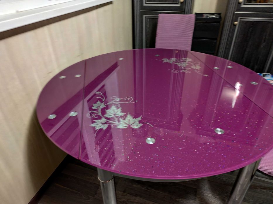 Стол обеденный стеклянный