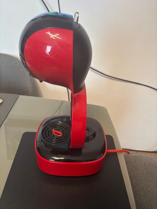 Aparat pentru cafea Nescafe Picollo.