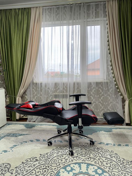 Продам игровое кресло