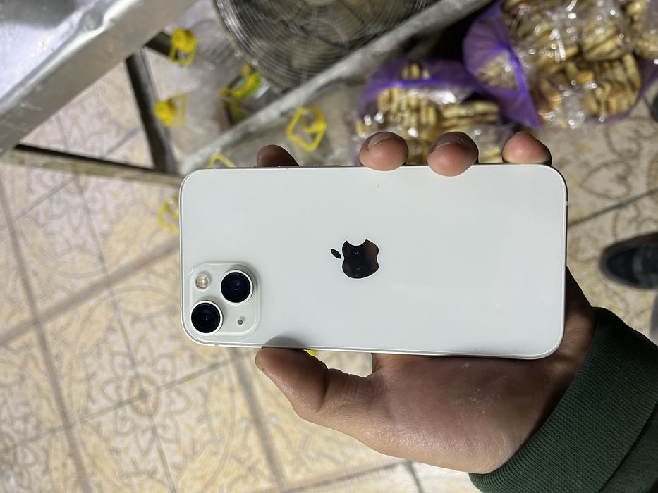 айфон 13 с гарантий 2025