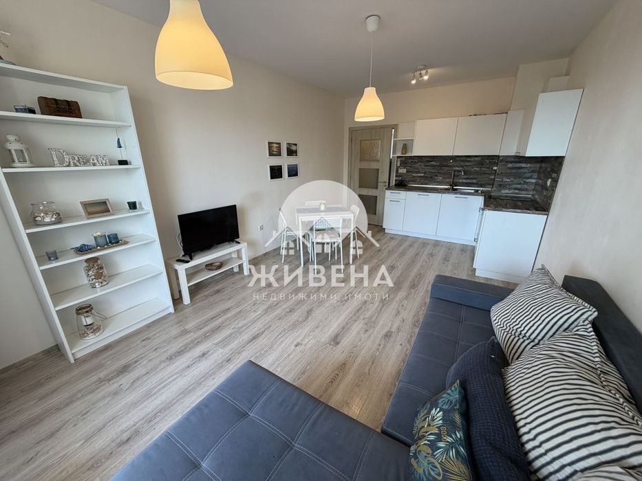 Продава обзаведен 3-стаен апартамент, кв.Аспарухово