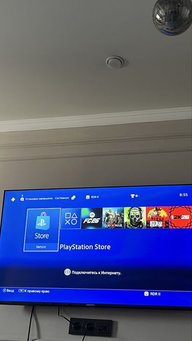Продам PlayStation 4 Slim