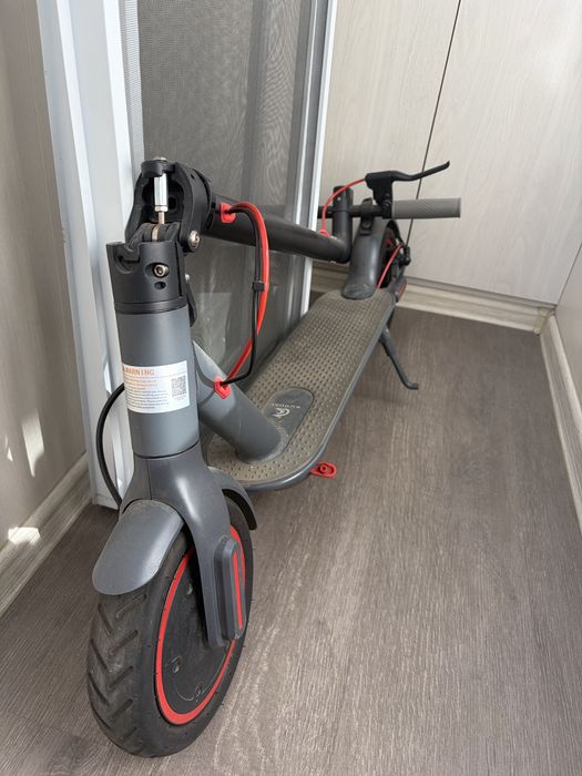 Электро самокат почти новый