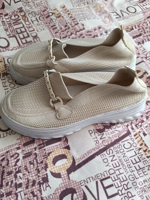 Женская одежда 42-44 размер.