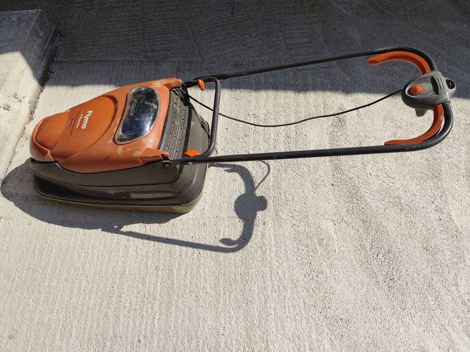 Електрическа косачка Flymo Electrolux