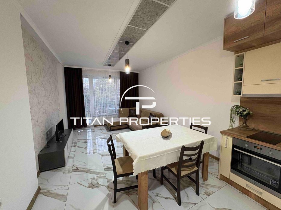 Дава се под наем Тристаен апартамент в Бургас, Изгрев - 98 кв.м за 765 € - Снимка #1