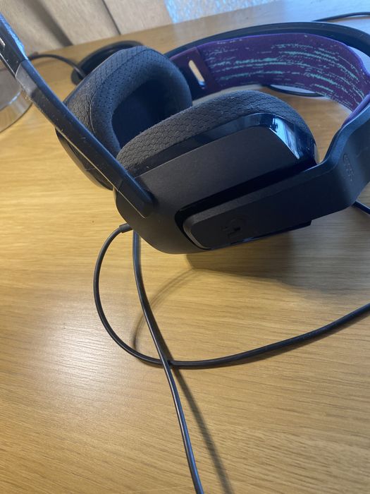 Căști Gaming Logitech G335 Negre, Stare Excelentă