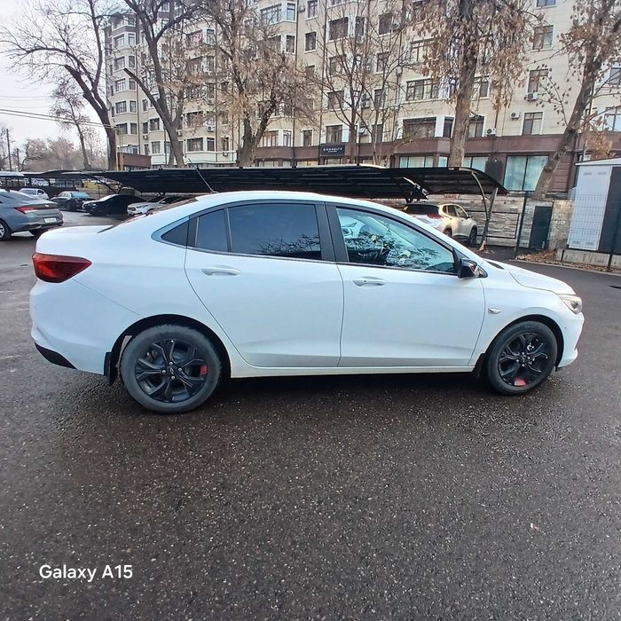 Onix redline  sotiladi