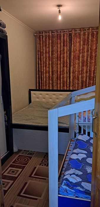 Чиланзар 8 срочно продаётся квартира 2/4/4