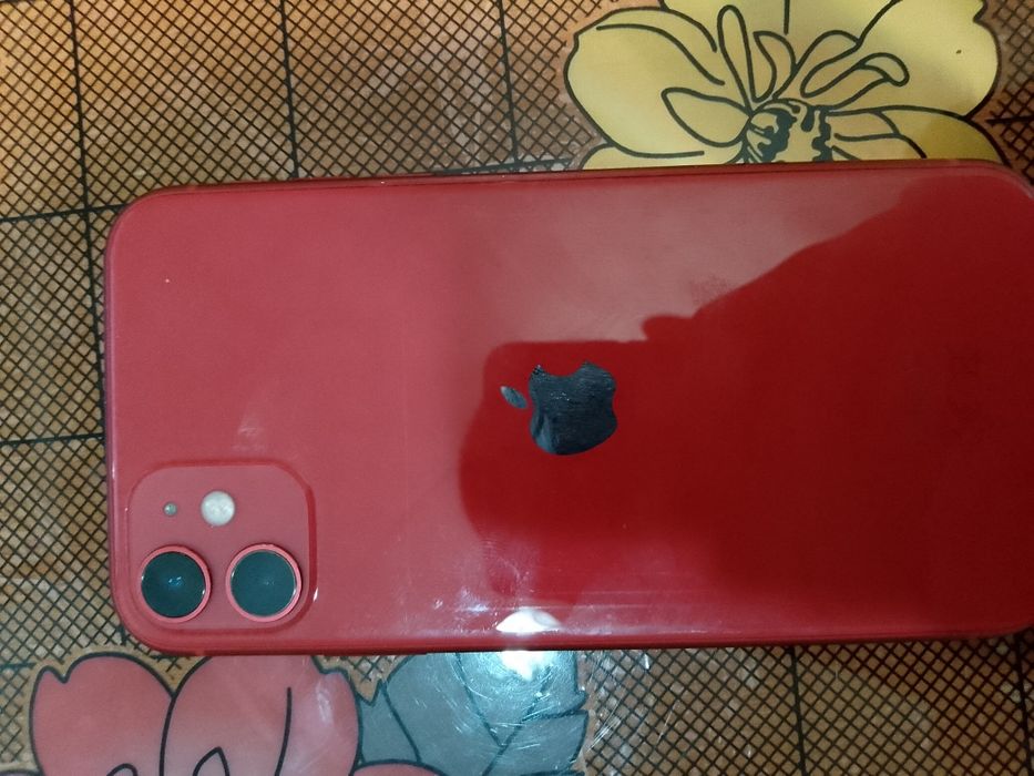 Продам айфон 11. 57твсяч край