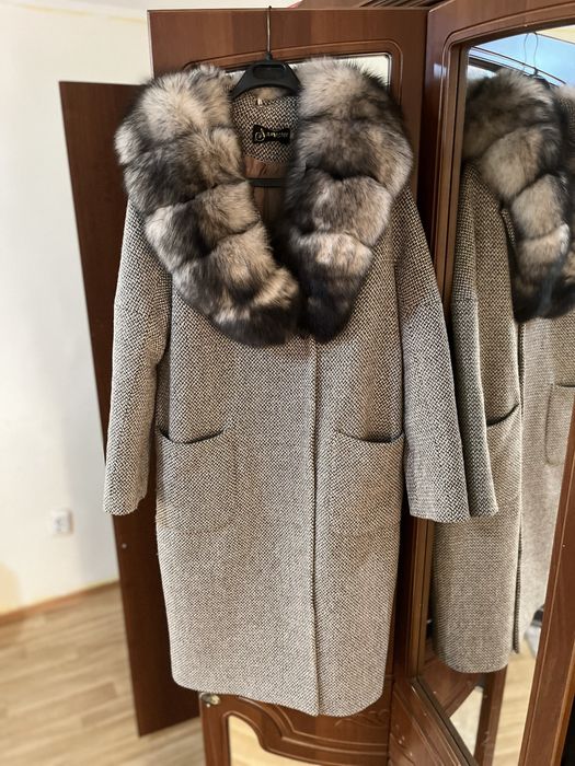 Теплое пальто продам