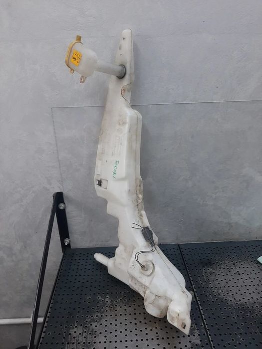 vas lichid parbriz  ford focus 1  1998-2004  xs41-17618-c