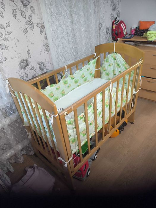 Детская кроватка