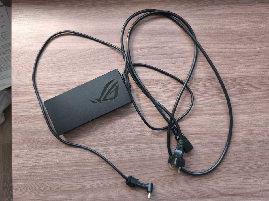 Asus Rog Strix 18 i9-13980 RTX4070 64gb 1tb