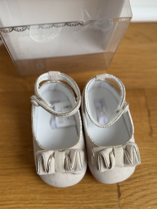 Mayoral бебешки обувки