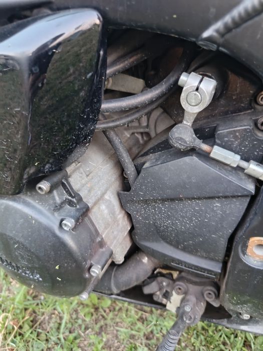 Vând Yamaha r1 2003 model pe injectie limitat in acte a2