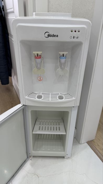 Кулер для воды Midea