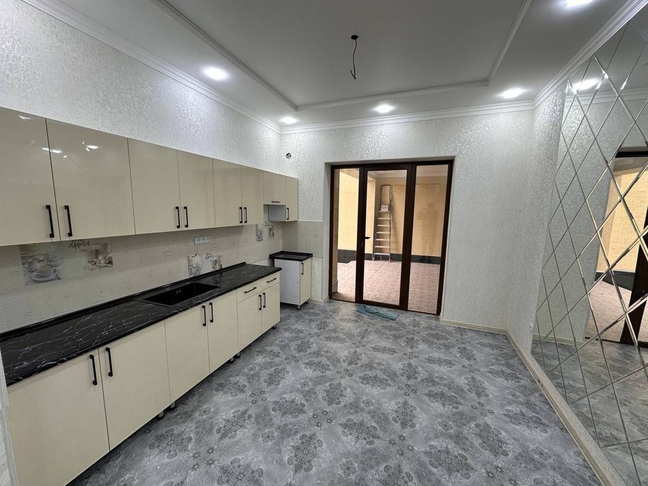 Продаётся дом 3,5 соток в посёлке Салар